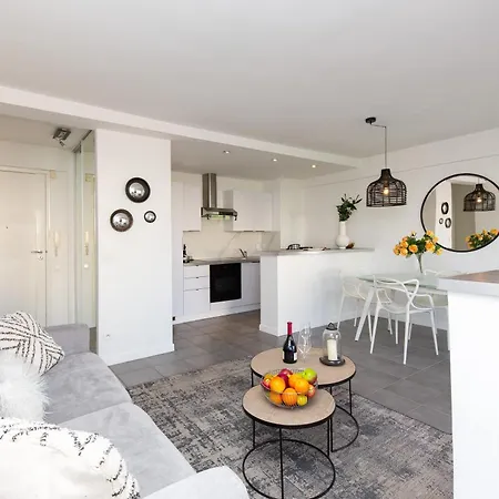 Hekla Yourhosthelper Apartment Cannes