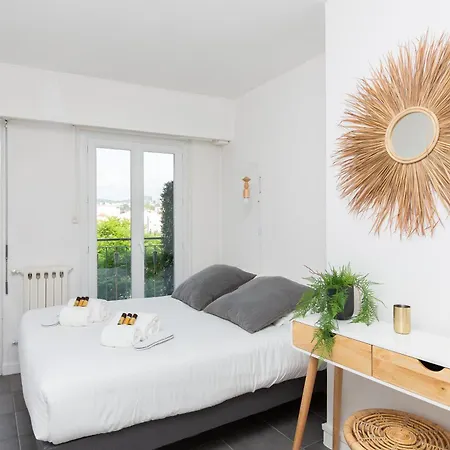 Hekla Cannes